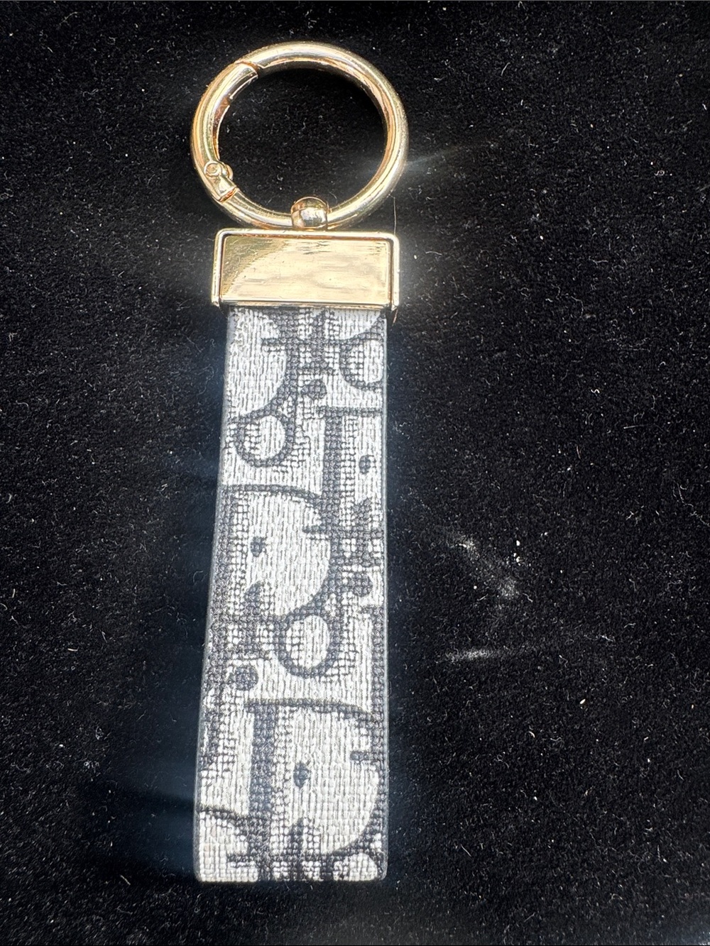 Key holder Black & White Logo Key Fob with Gold Ring